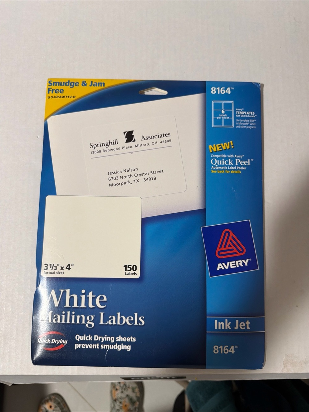 Avery White Mailing Labels - Blue Packaging